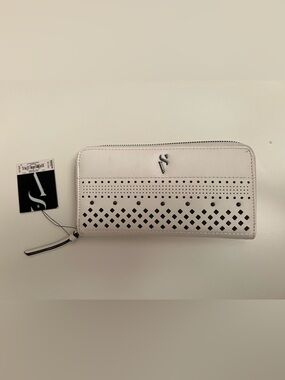 Simply Vera Wang Wallet
